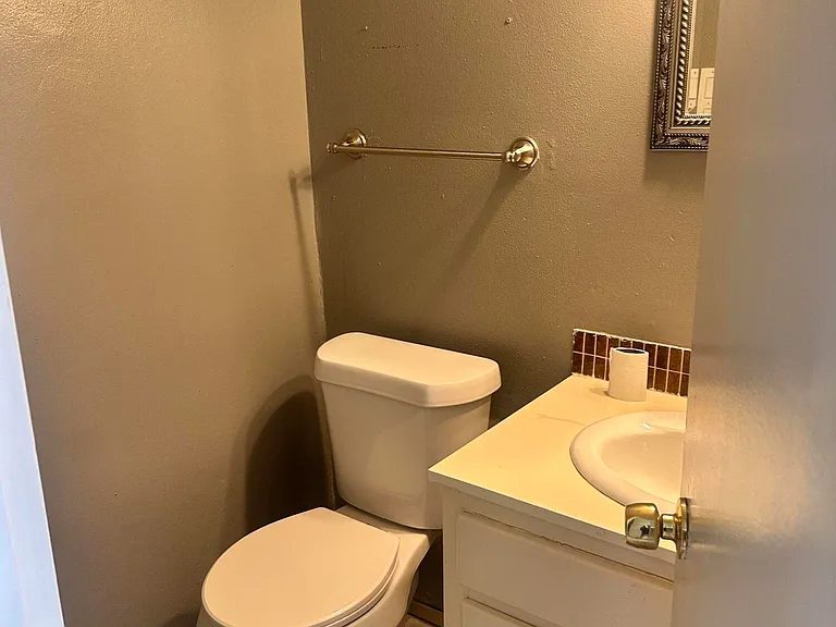 6700 Escondido Dr #G6 — Photo 15