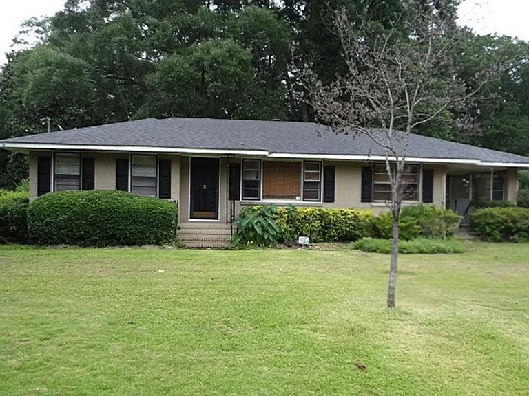 2508 Japonica Dr — Photo 1