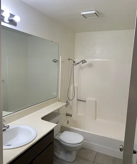 467 Whitney Ave — Photo 13