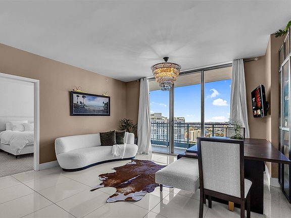 2nd image of 90 SW 3rd Street #3808