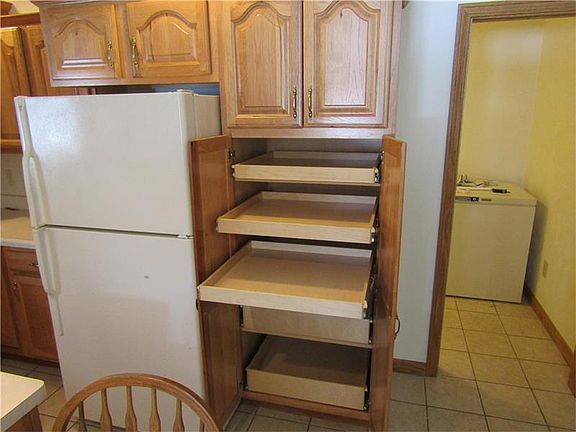 5th image of 116B Blossom Dr