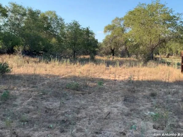 TBD CR 777 LOT UNK, Devine, TX 78016