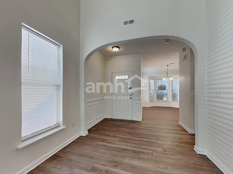 10607 Secret Garden Ln — Photo 6