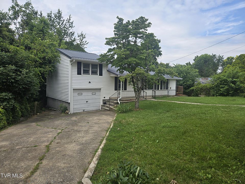 1st image of 1570 Granby Rd