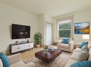 1404 20th Ave APT A, Seattle, WA 98122