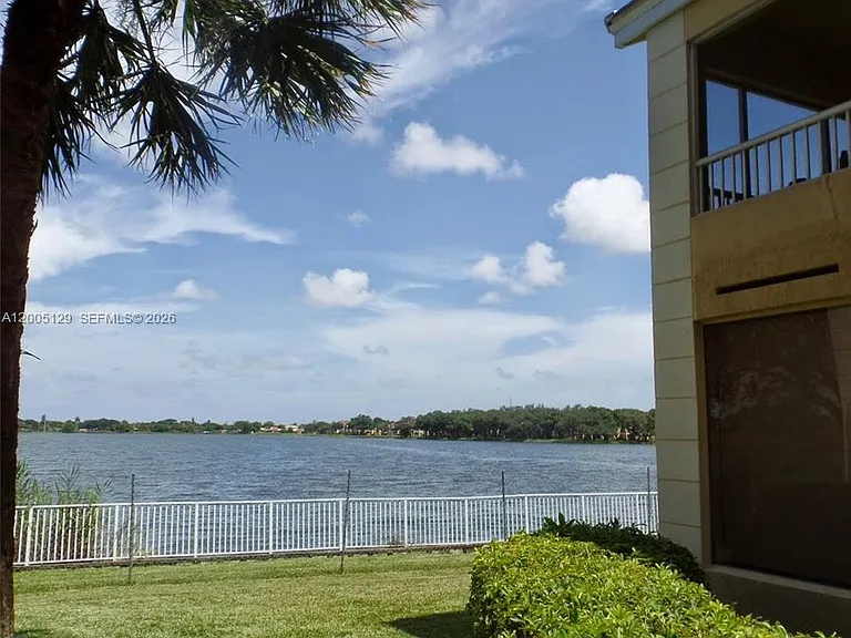 2890 N Oakland Forest Dr #204 — Photo 36