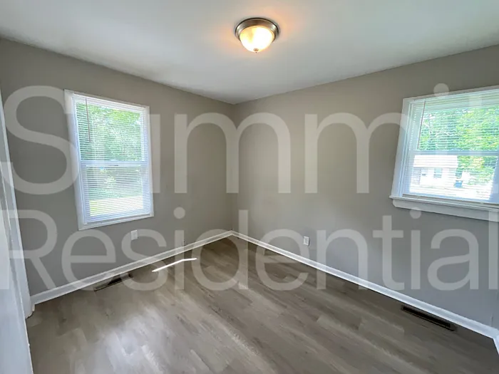 5601 E 39th Ter — Photo 11