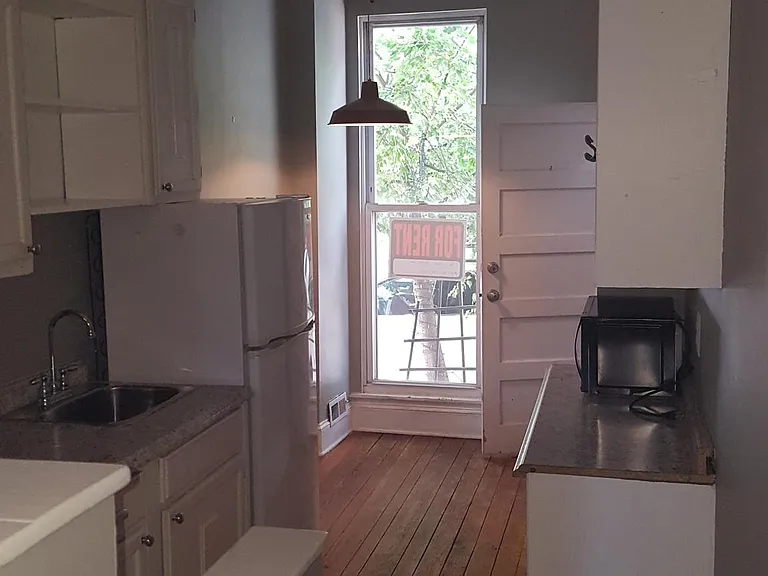 1265 Riverside Ave #1 — Photo 2