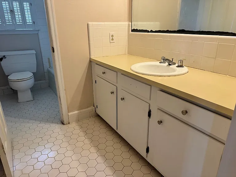 2714 Pine Manor Ln — Photo 8