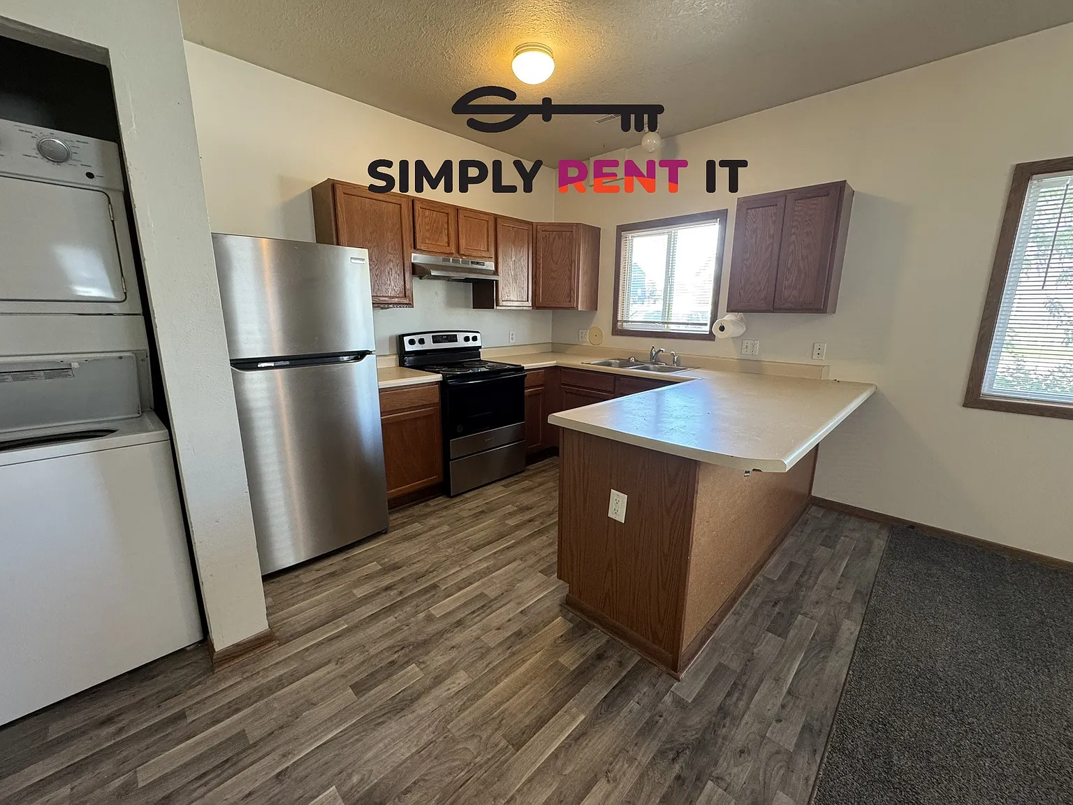 3 Bedroom 2 Bathroom with Internet! — Photo 4