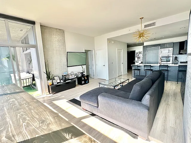800 The Mark Ln #2307 — Photo 10