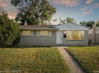 1045 Easley Dr, Westland, MI 48186