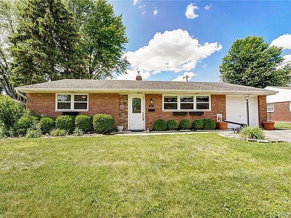 3rd image of 2321 Candlewood Dr