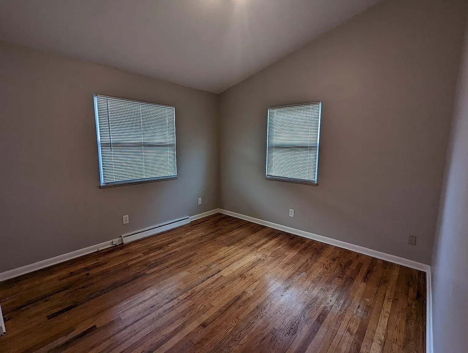 2 bed, 768 sqft, $1,000 — Photo 4
