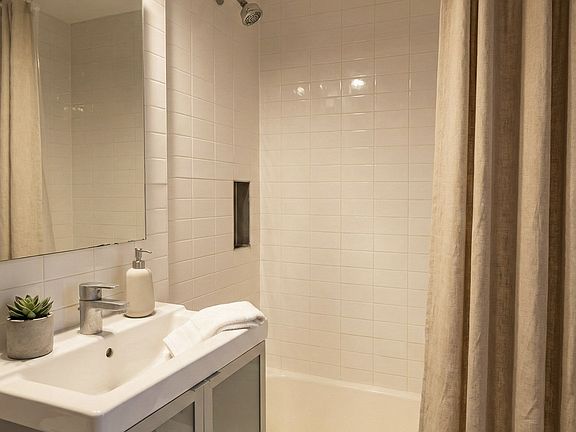 5th image of 843 Beacon St #4