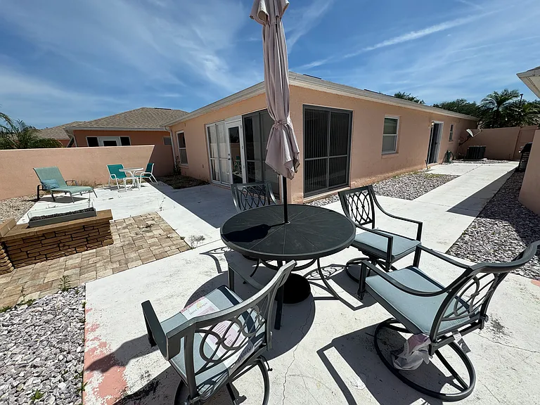 616 Enconto St — Photo 14
