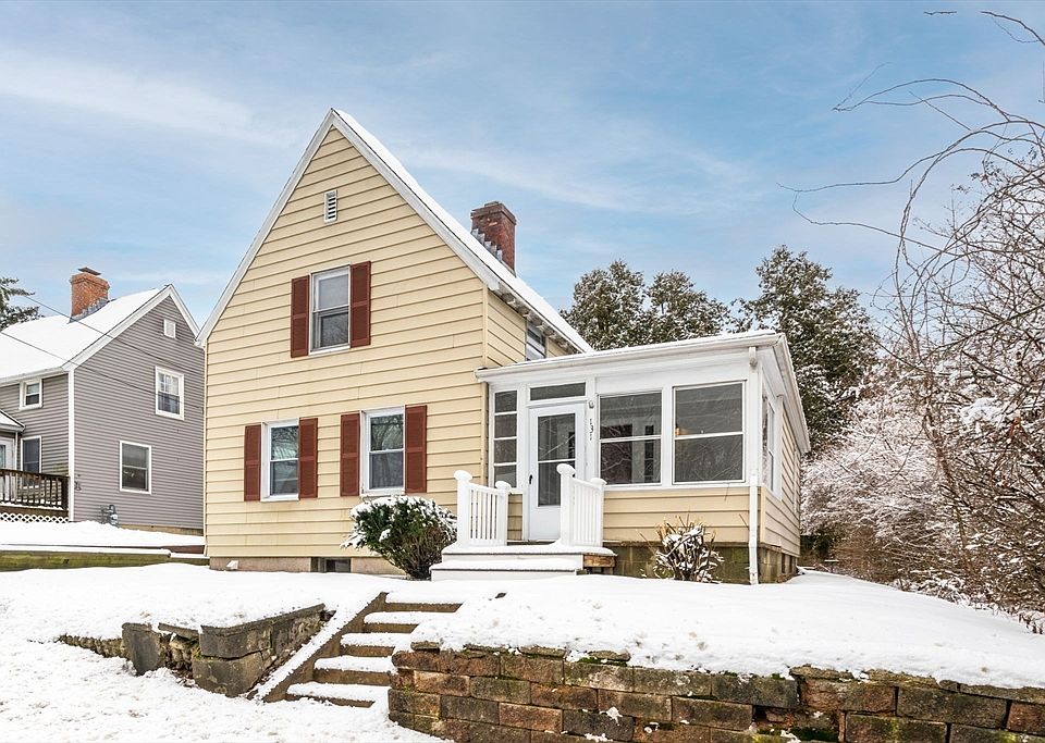 131 Ararat St, Worcester, MA 01606 Zillow