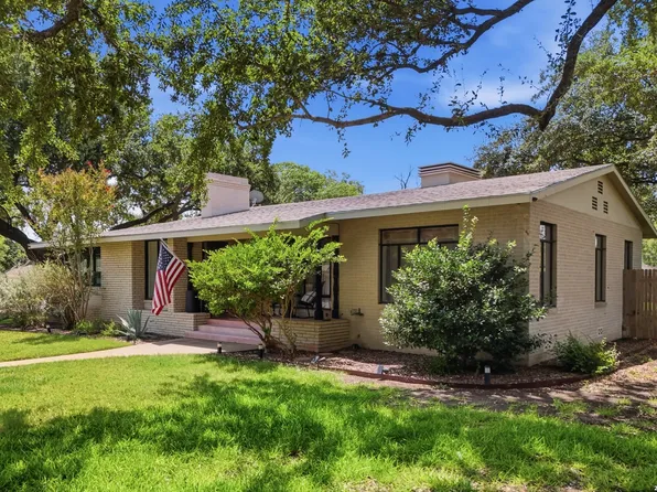 1105 N Park, Uvalde, TX 78801