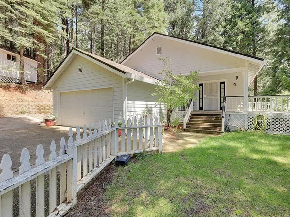 6471 Mica Ct, Pollock Pines, CA 95726