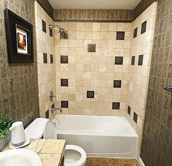1388 Thornbury Ln — Photo 14