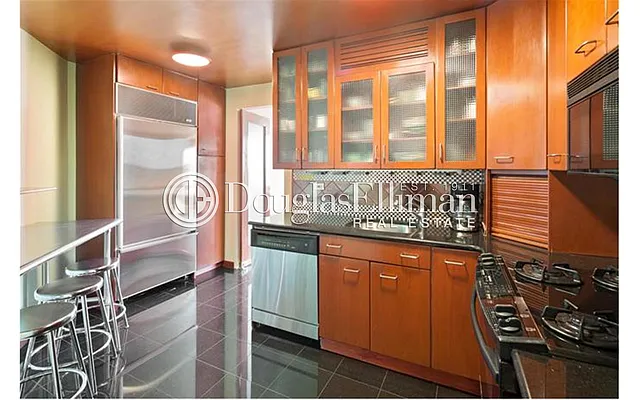 Sold by Douglas Elliman | media 40