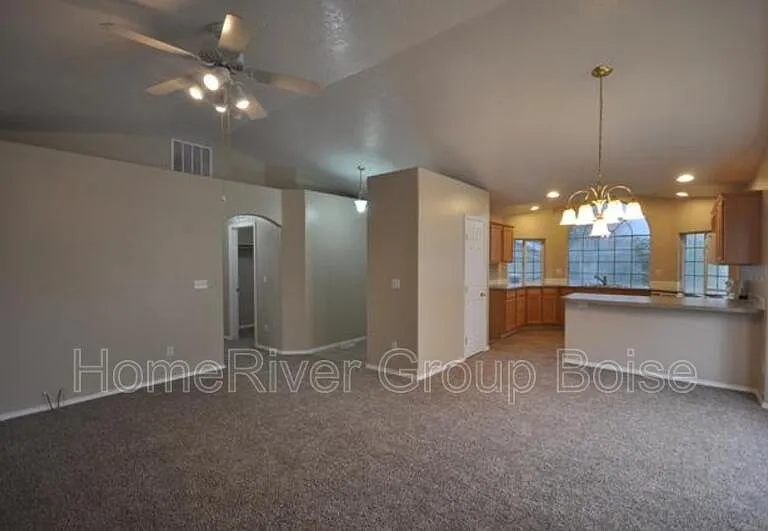 3044 N Sagefire Ave — Photo 3