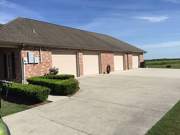 3rd image of 2417 Southdown Dr