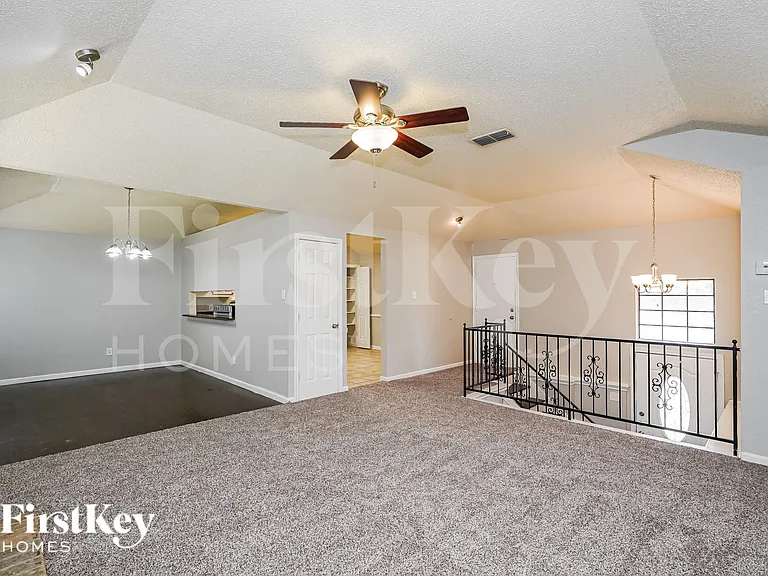 6476 Sudbury Way — Photo 16