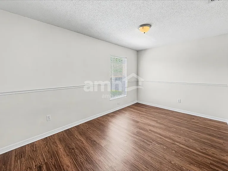 732 McLean Ct — Photo 14