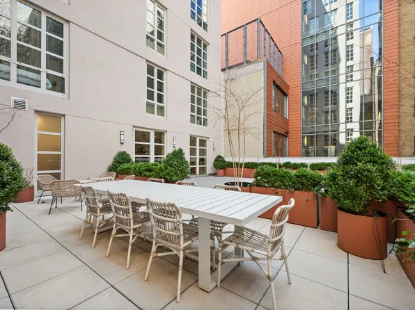 250 East 21st Street PHD image 23 of 24
