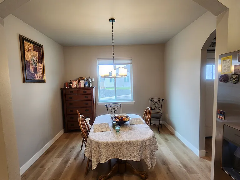 209 Rainier Dr — Photo 13