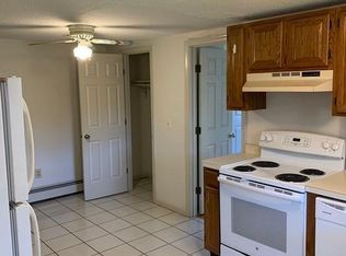 76 Pommogussett Rd APT 1B, Rutland, MA 01543