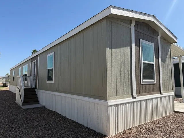 Building Photo - 2060 N Ctr #473