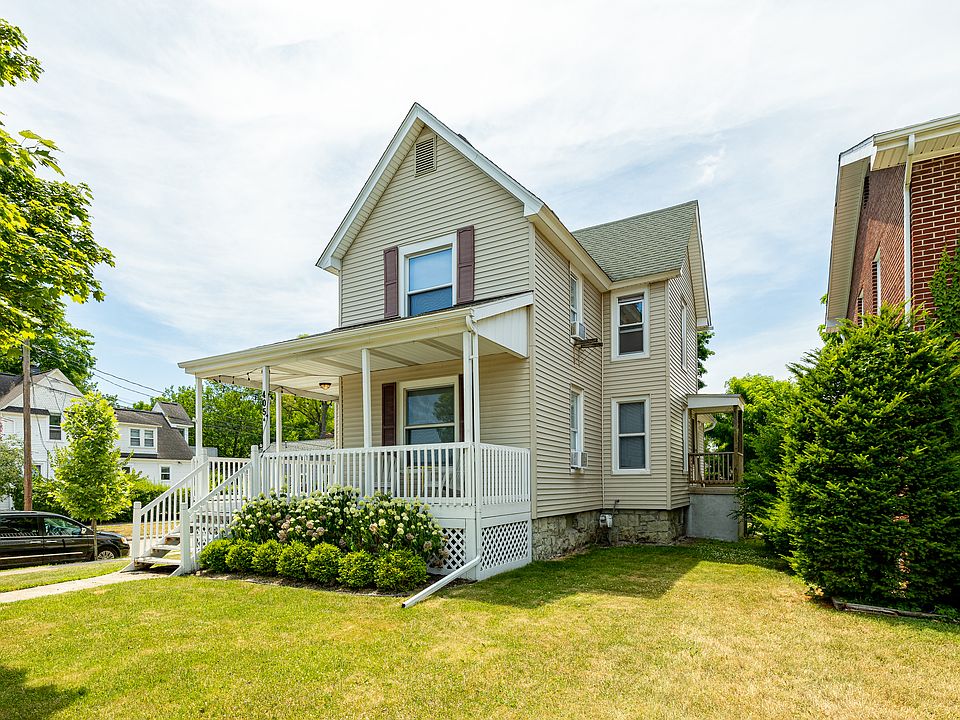 1st image of 405 Starkweather St Suite 1