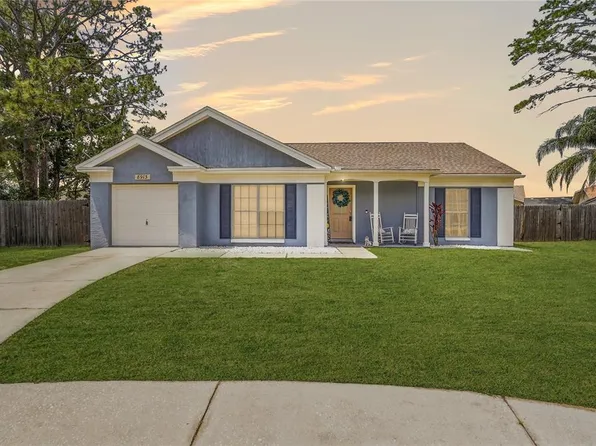 8913 Wood Lake Ct, New Port Richey, FL 34653