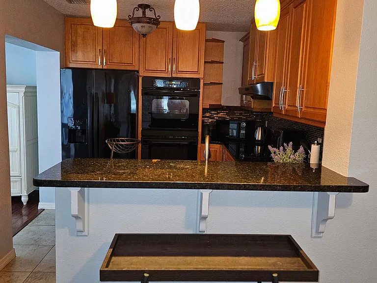 810 W Canton Ave — Photo 16