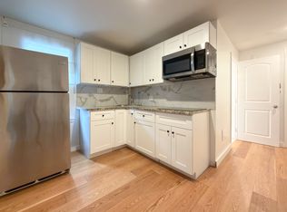 2129 Pine St #3R, Philadelphia, PA 19103