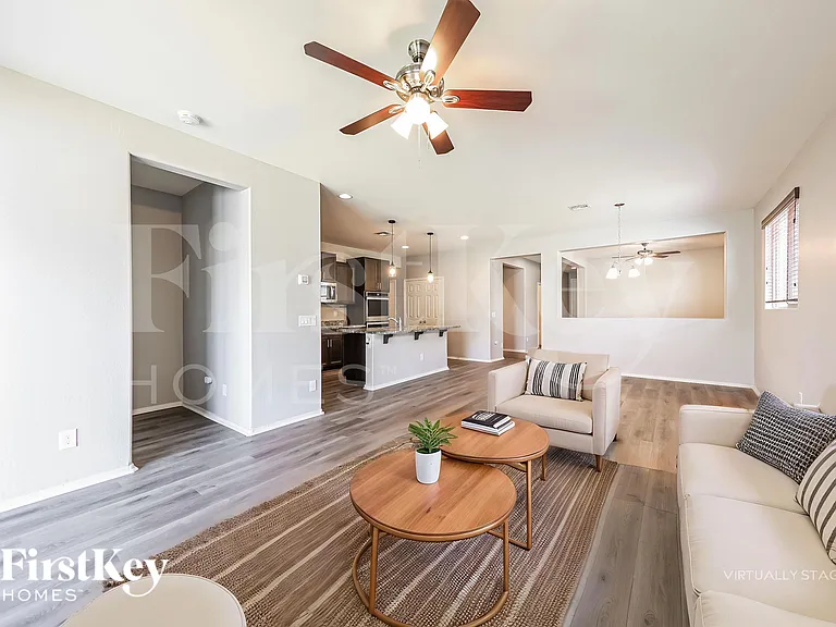 18068 W Tina Ln — Photo 4