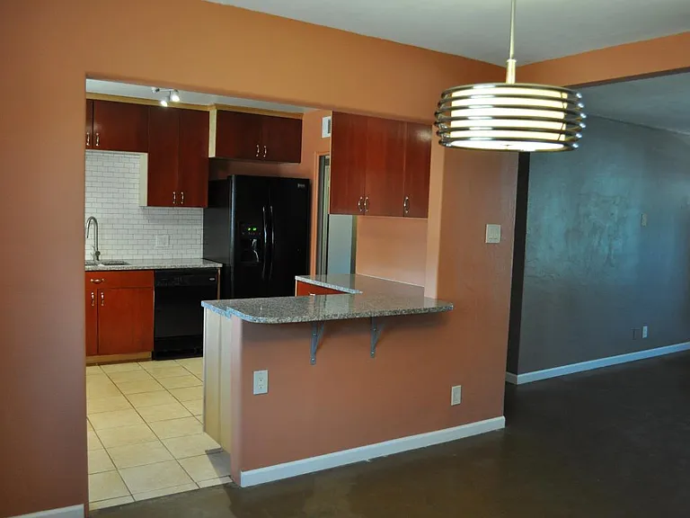 2514 Wyoming Blvd NE — Photo 6