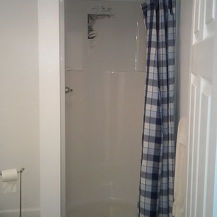 2nd Bathroom