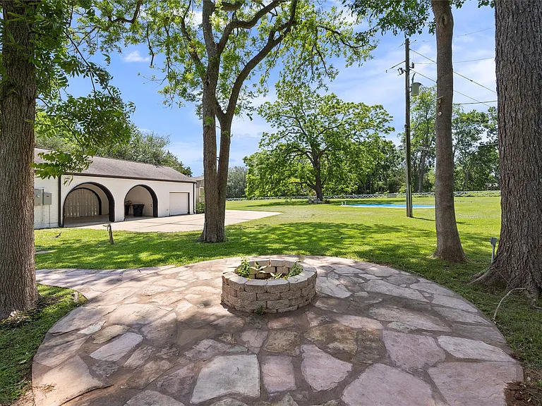 5230 Meadow Forest Dr — Photo 48