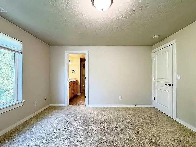 2523 Mountain Ter — Photo 26