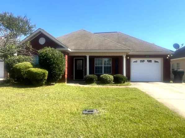 416 Covington Cv, Byron, GA 31008