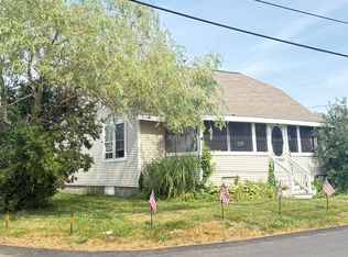 40 Surf Ave, Marshfield, MA 02050