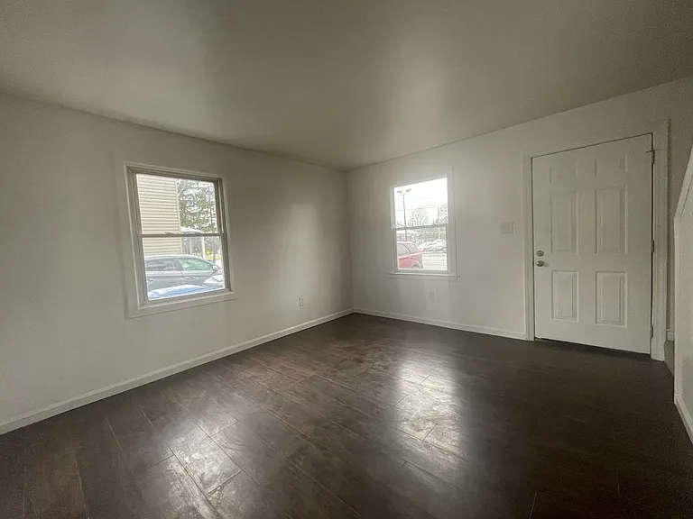 728 S Hamilton Rd — Photo 13