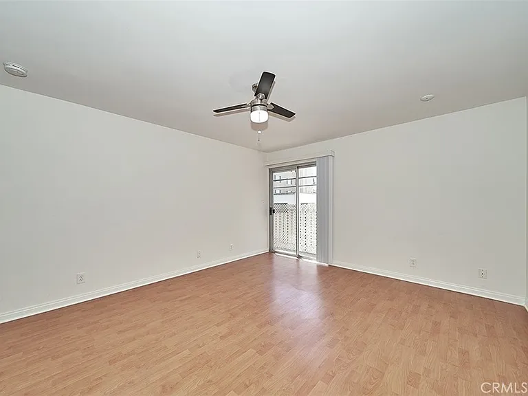 433 S Manhattan Pl #213 — Photo 14