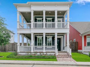 30 Thorpe Ln, Spring, TX 77389