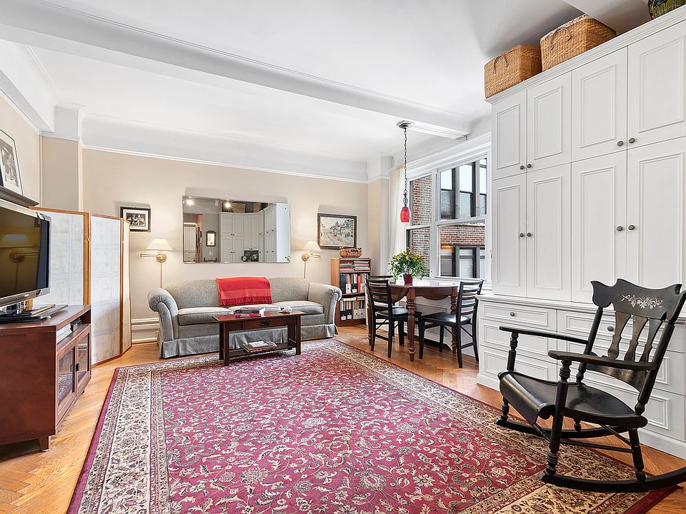 1st image of 127 W 79th St #12A