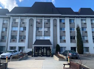 1000 Targee St APT 4D, Staten Island, NY 10304