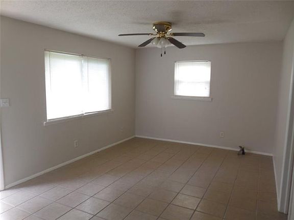 2nd image of 1407 Bryan Dr